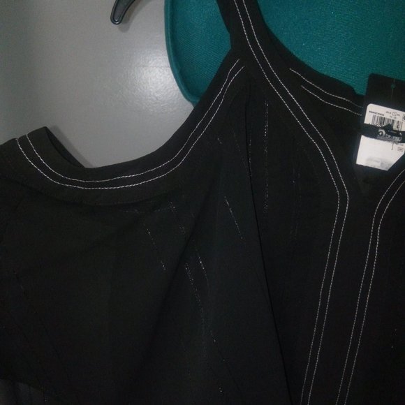 Guess Cherelle Cold-Shoulder Illusion Blouse in Black Sz S - Picture 6 of 9